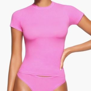 Skims Fits Everybody T-Shirt